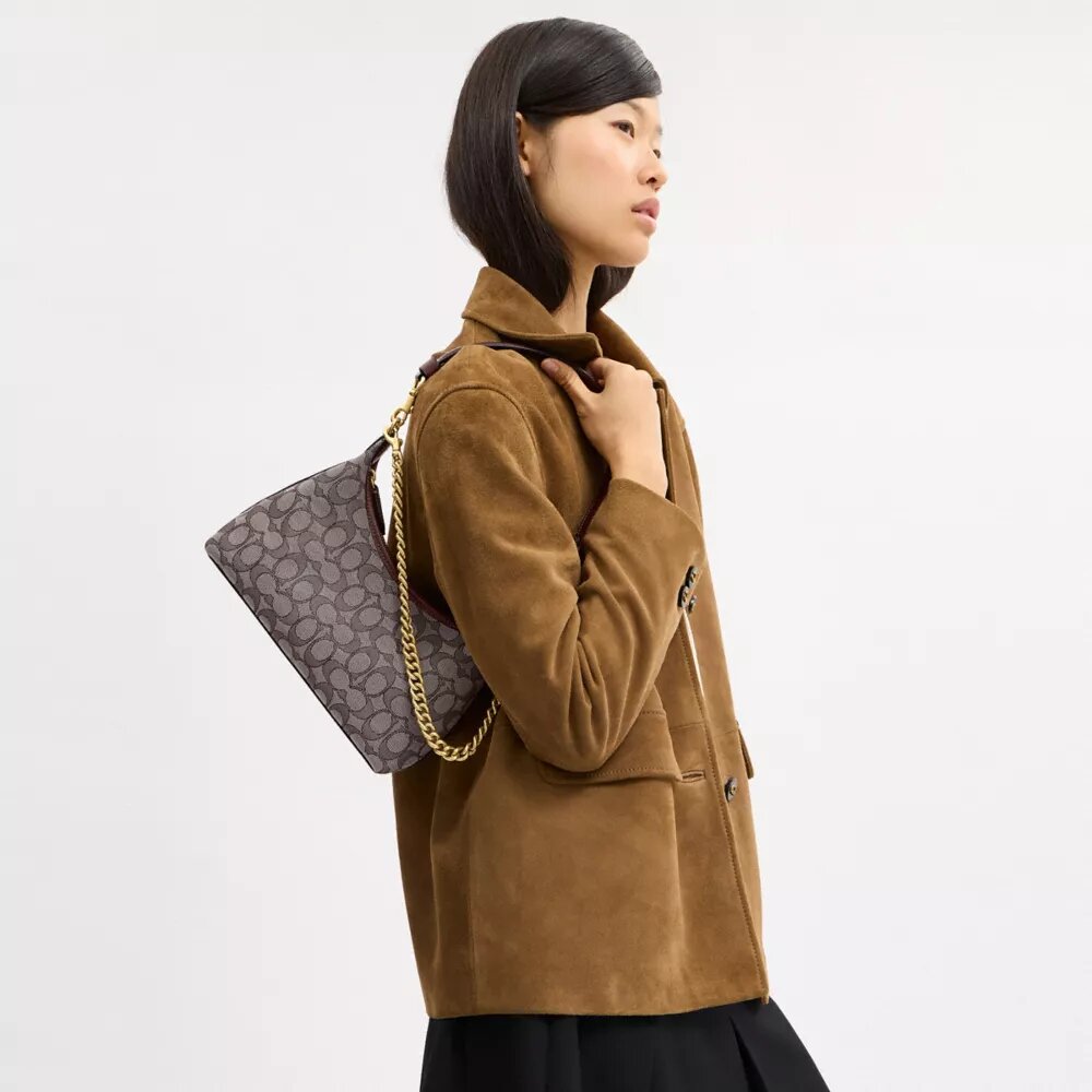 Juliet skuldertasker 25 i Signature Jacquard