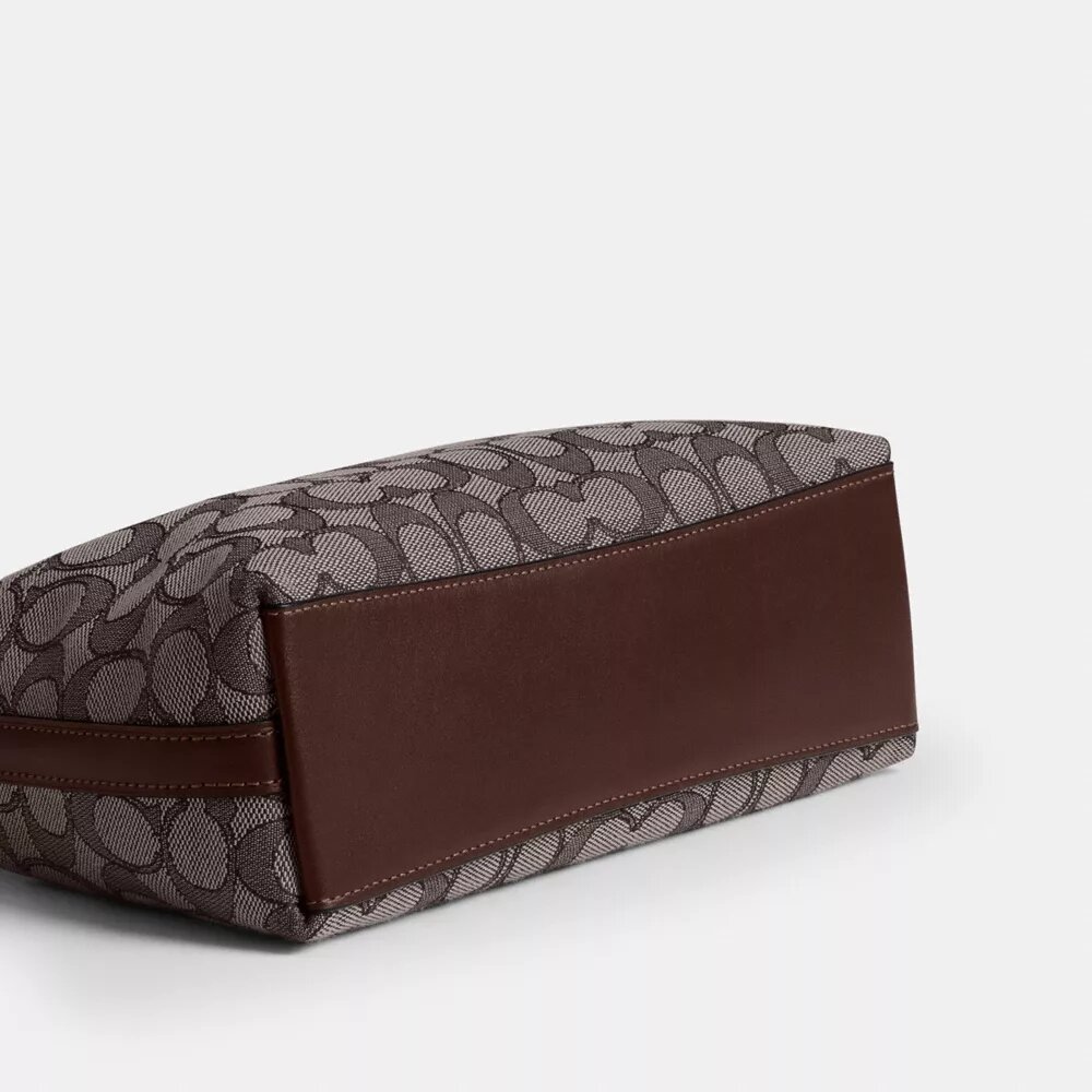Juliet skuldertasker 25 i Signature Jacquard