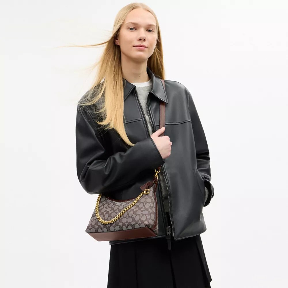 Juliet skuldertasker 25 i Signature Jacquard