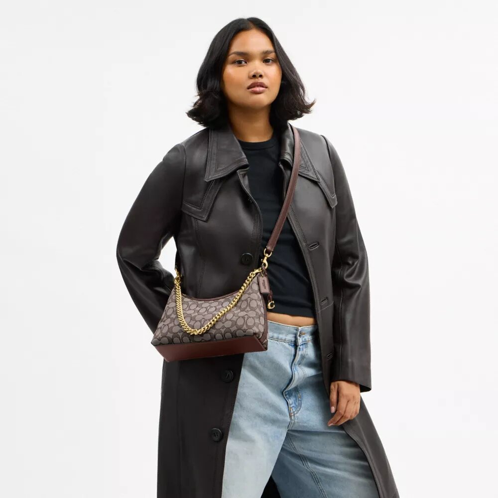 Juliet skuldertasker 25 i Signature Jacquard