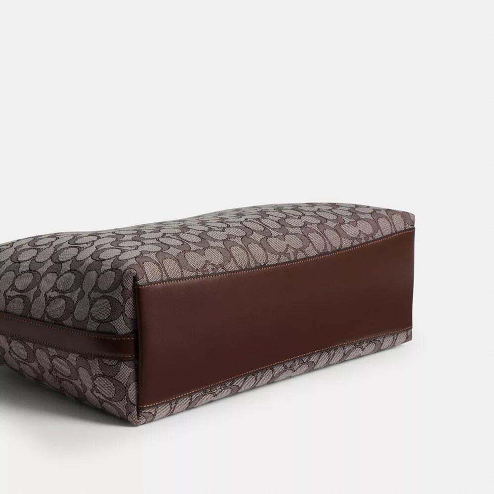 Juliet skuldertasker 38 i signatur-jacquard