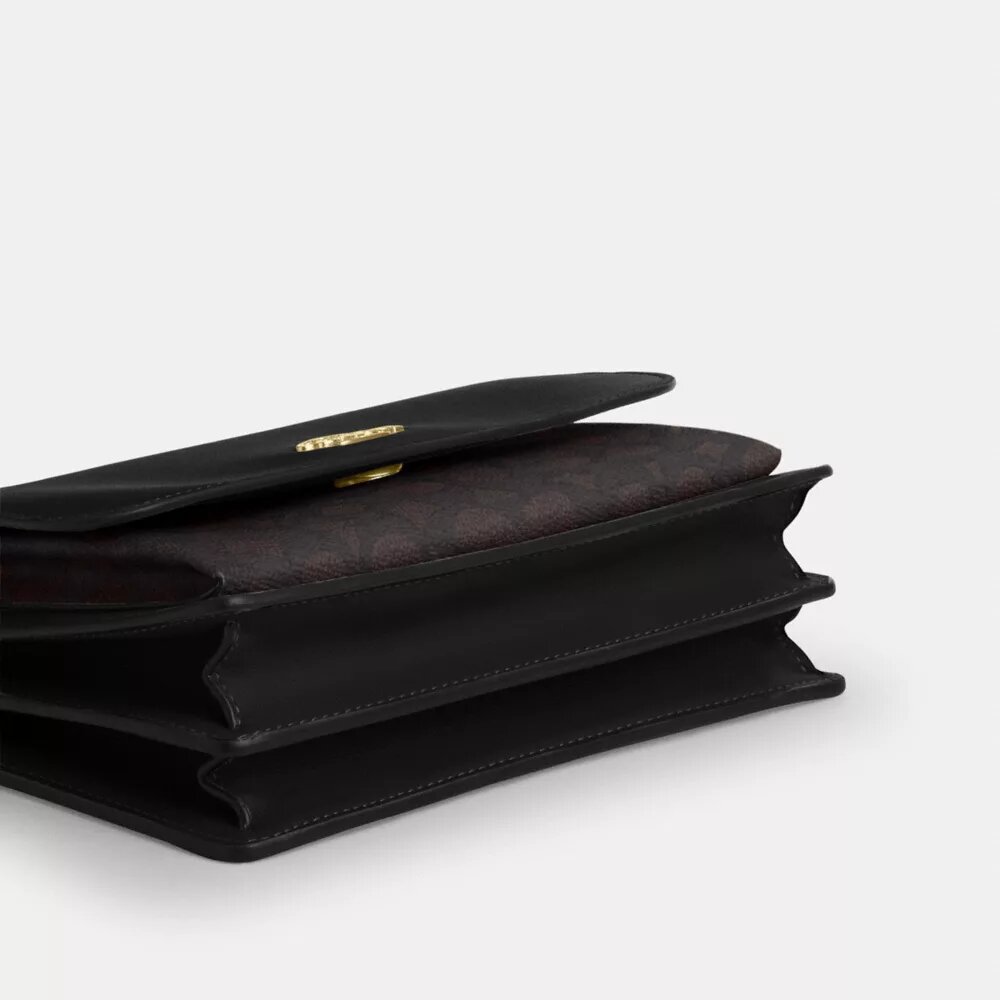 Klare crossbody-tasker i Signature Canvas