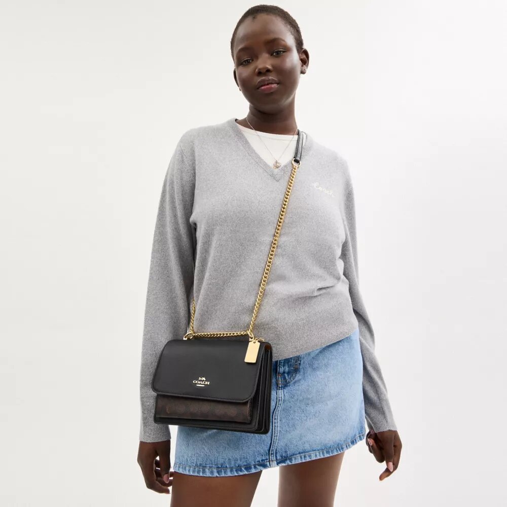 Klare crossbody-tasker i Signature Canvas