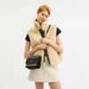 Klare crossbody-tasker i Signature Canvas