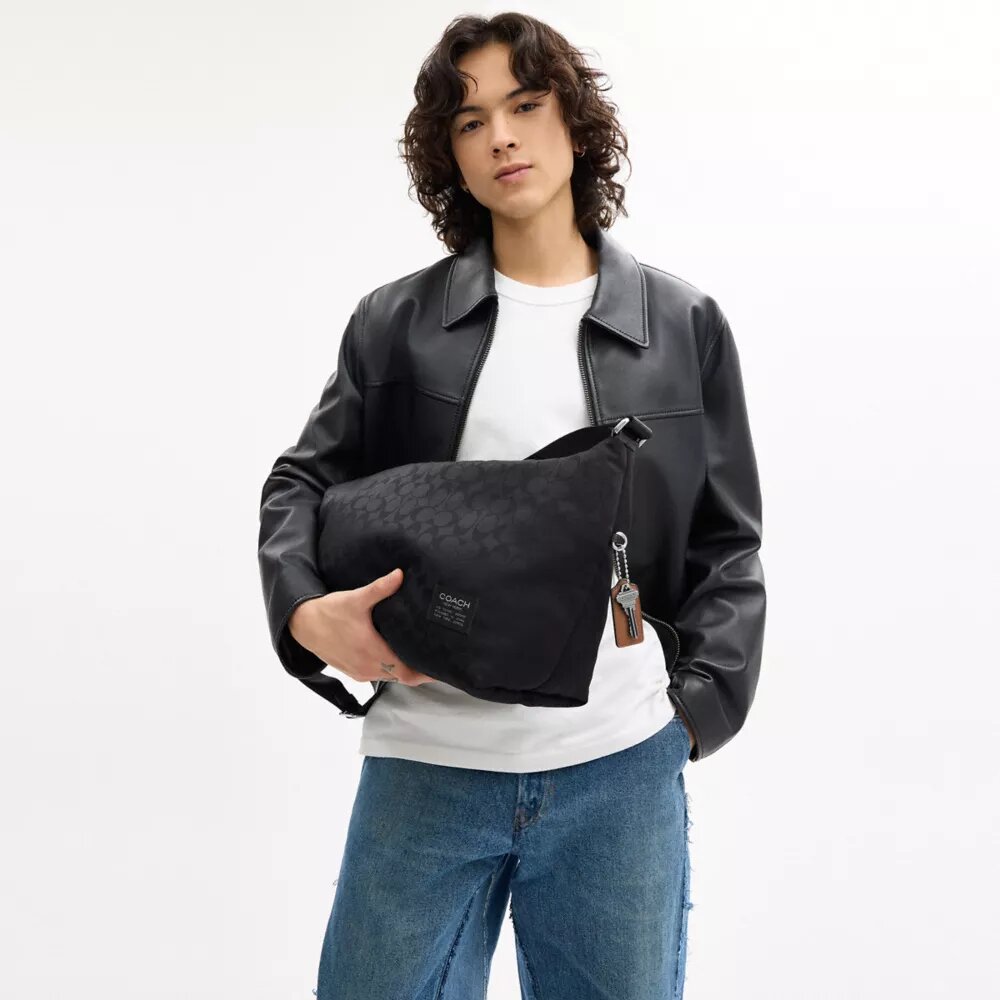 Leo Crossbody i Signature Nylon