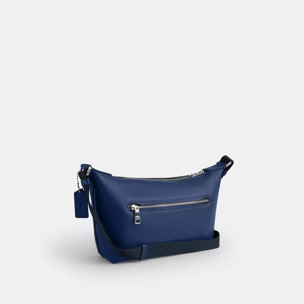 Lille Finn-crossbody-taske med punge