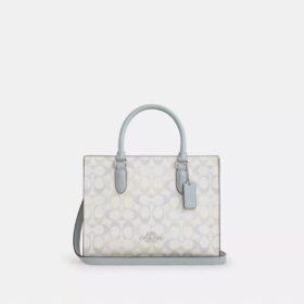 Maggie lille tote-tasker i Signature Canvas