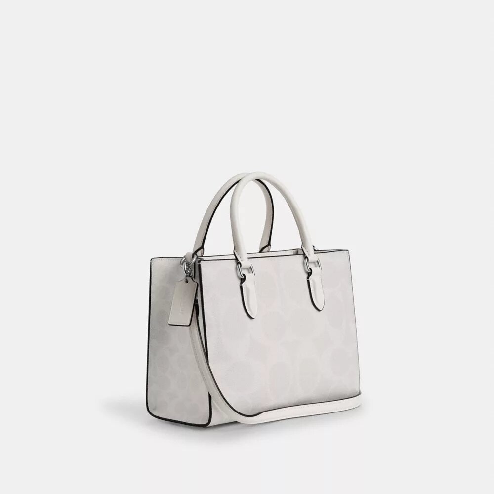 Maggie lille tote-tasker i Signature Canvas