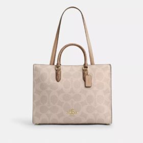 Maggie-tote-taske i Signature Canvas med blokmønster
