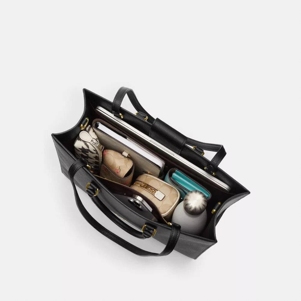 Maggie-tote-tasker