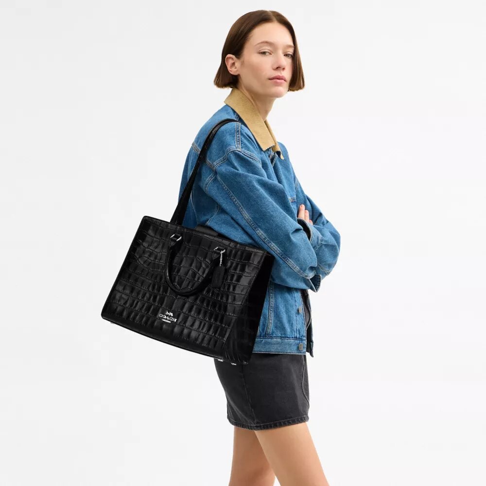 Maggie-tote-tasker