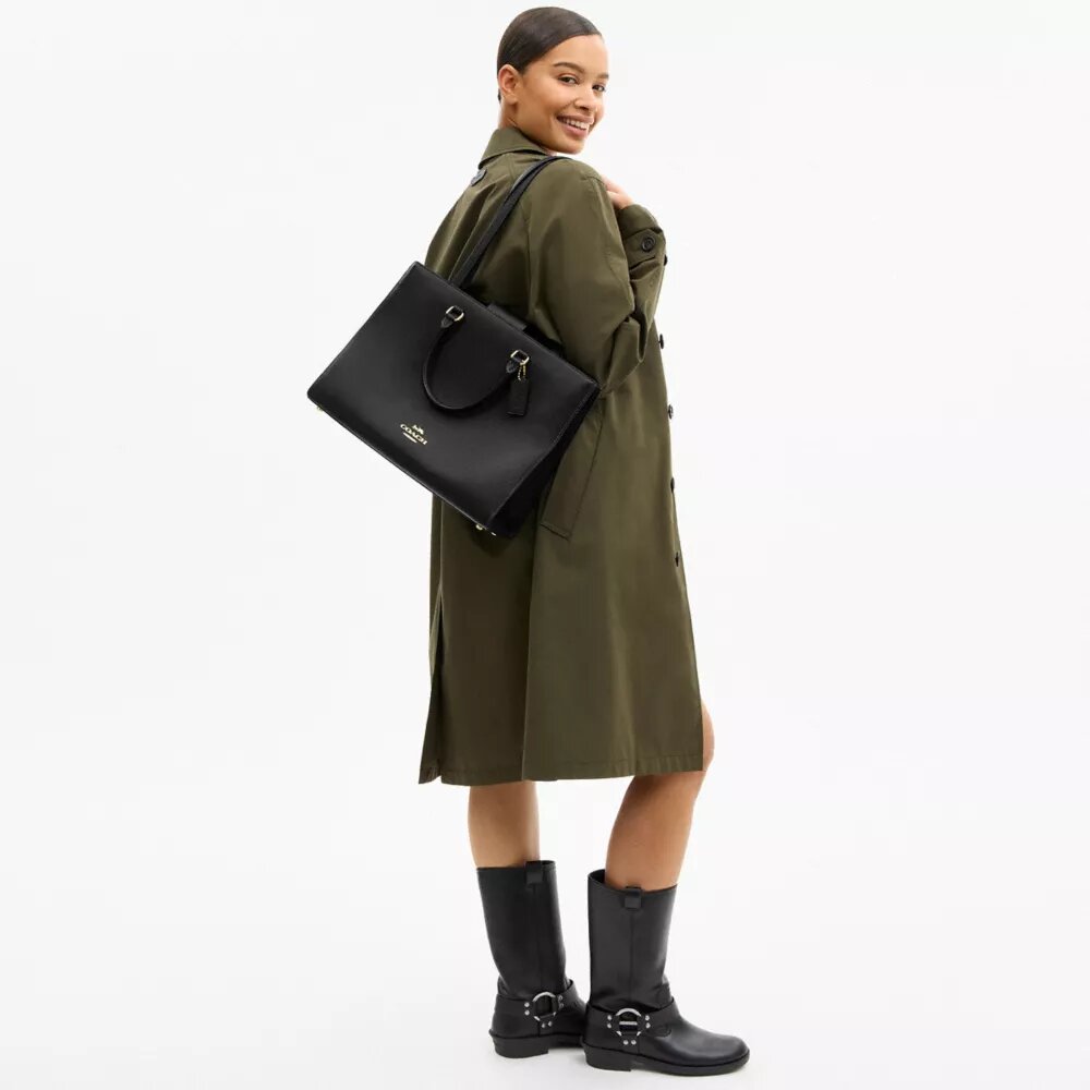 Maggie-tote-tasker