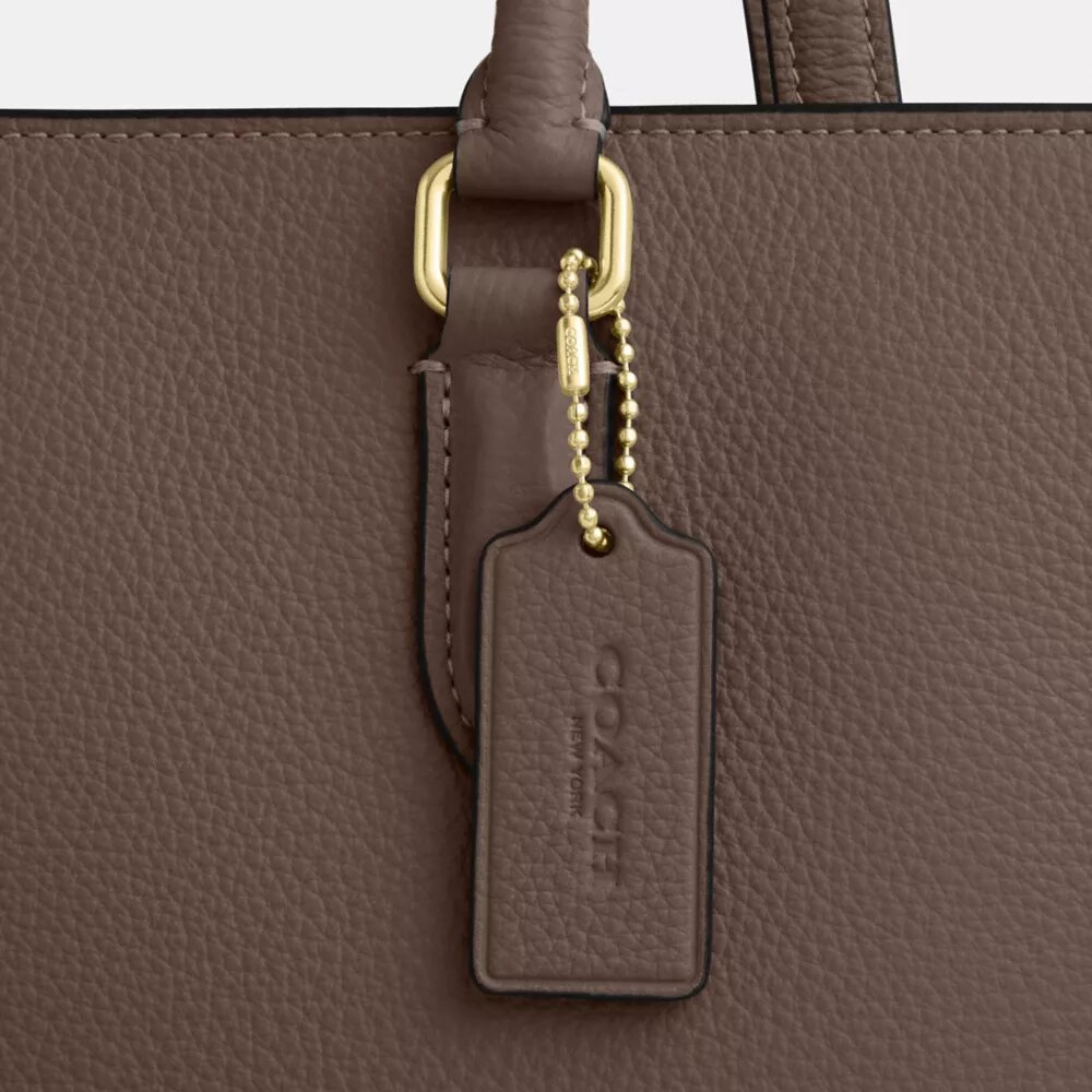 Maggie-tote-tasker
