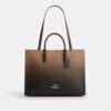Maggie-tote-tasker i Ombre Signature Canvas