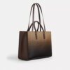 Maggie-tote-tasker i Ombre Signature Canvas