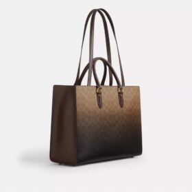 Maggie-tote-tasker i Ombre Signature Canvas