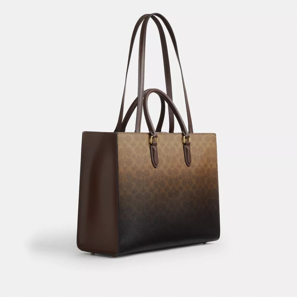 Maggie-tote-tasker i Ombre Signature Canvas