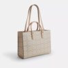 Maggie-tote-tasker i Signature Canvas