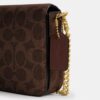 Mila crossbody-taske i Signature Canvas