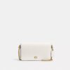 Mila crossbody-taske med Signature Canvas
