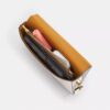 Mila crossbody-taske med Signature Canvas