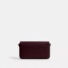 Mila crossbody-taske med Signature Canvas