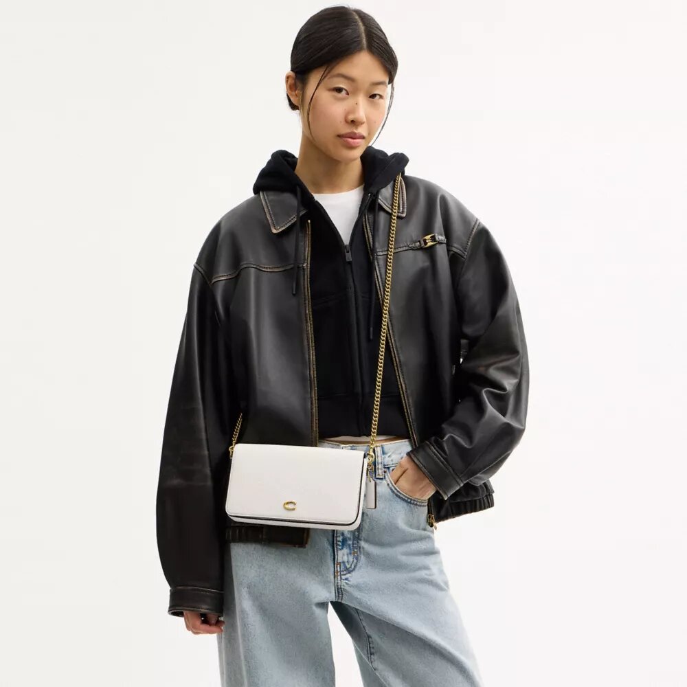 Mila crossbody-taske med Signature Canvas