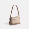 Mini Carey-crossbody-taske i Signature Canvas