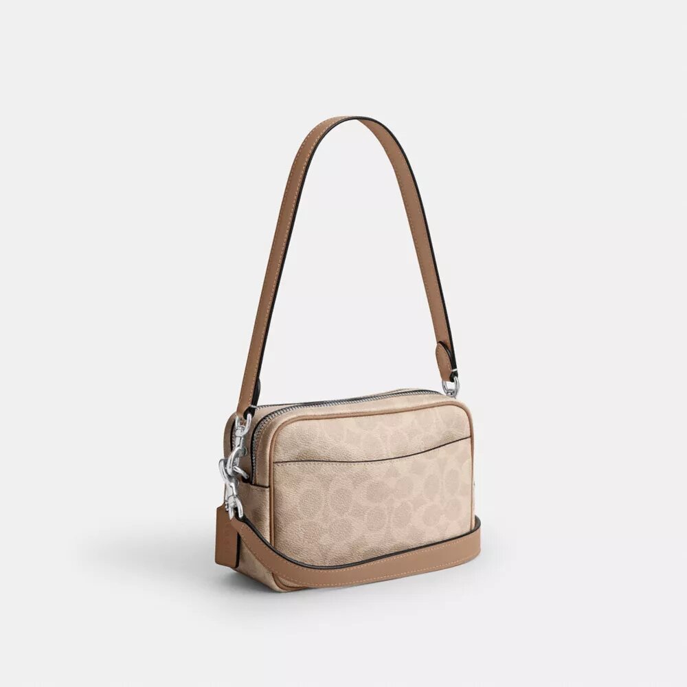 Mini Carey-crossbody-taske i Signature Canvas