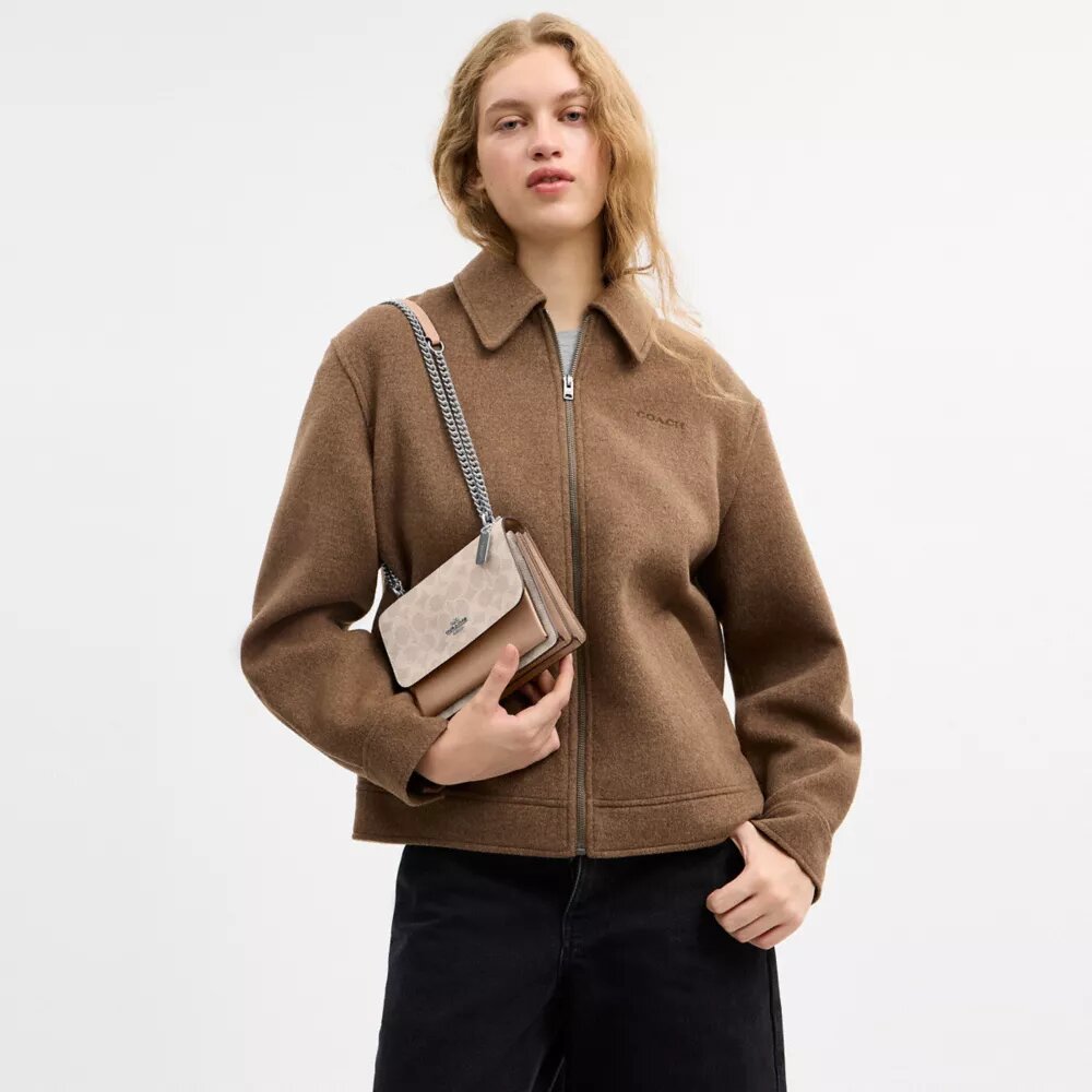 Mini Klare crossbody-tasker i Signature Canvas