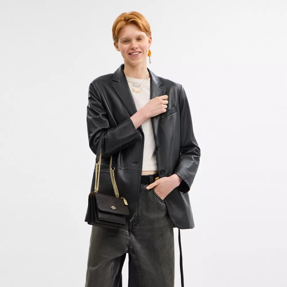 Mini Klare crossbody-tasker i Signature Canvas