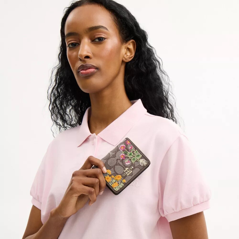 Mini-punge på kæde i signatur-jacquard med blomsterbroderi