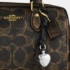 Mini Rowan Crossbody-taske i "Loved" Signature Canvas med Vedhæng