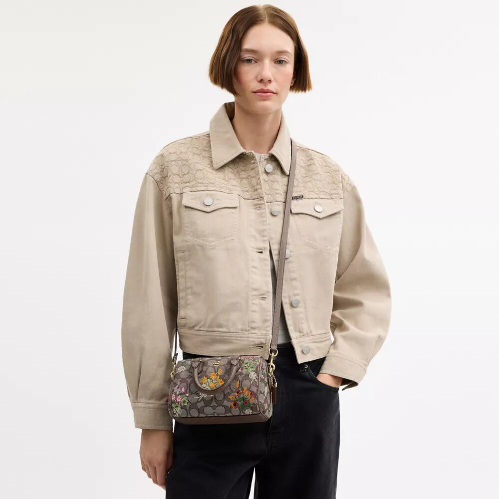 Mini Rowan crossbody-taske i signatur-jacquard med blomsterbroderi
