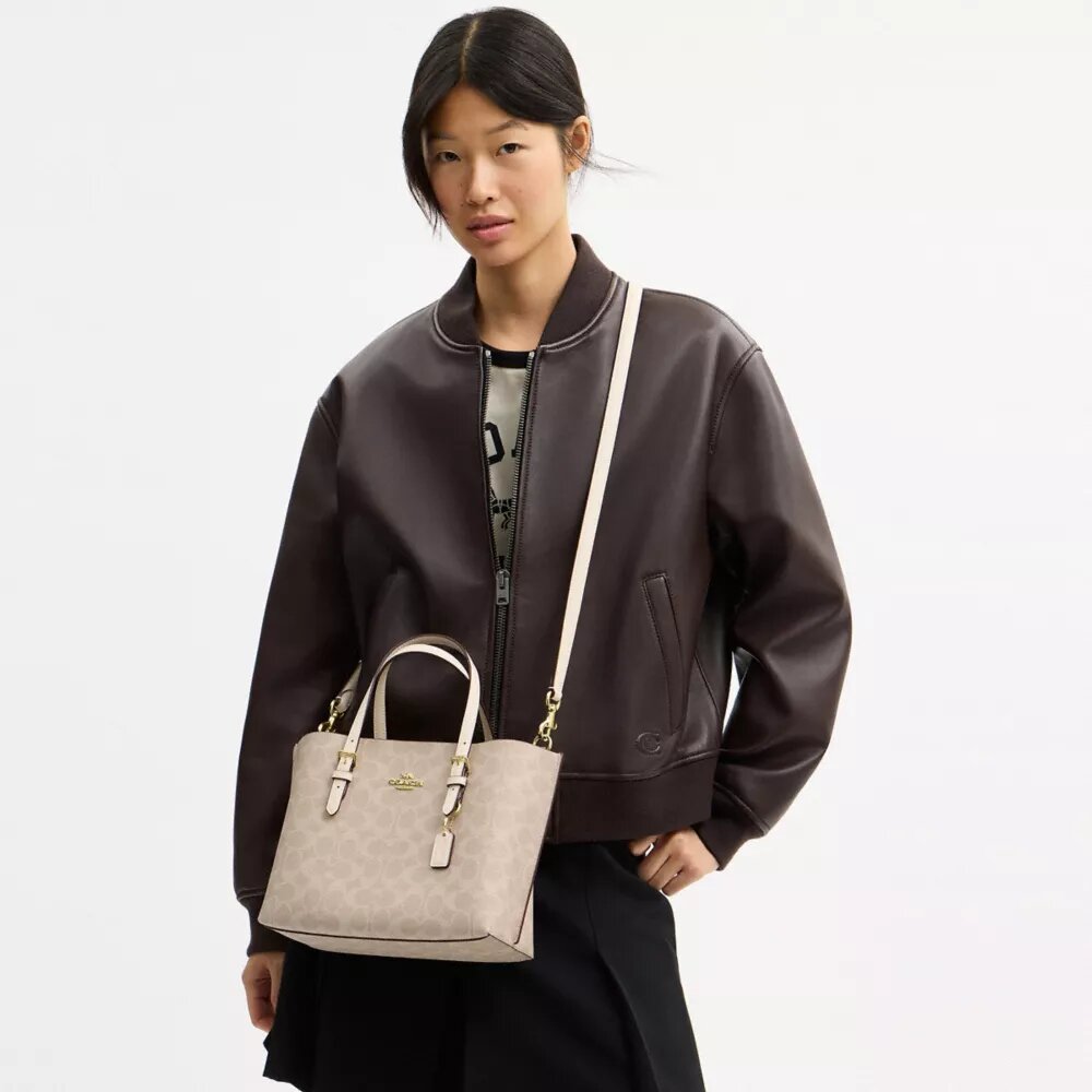 Mollie-tote 25 i Signature Canvas