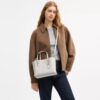 Mollie-tote 25 i Signature Canvas