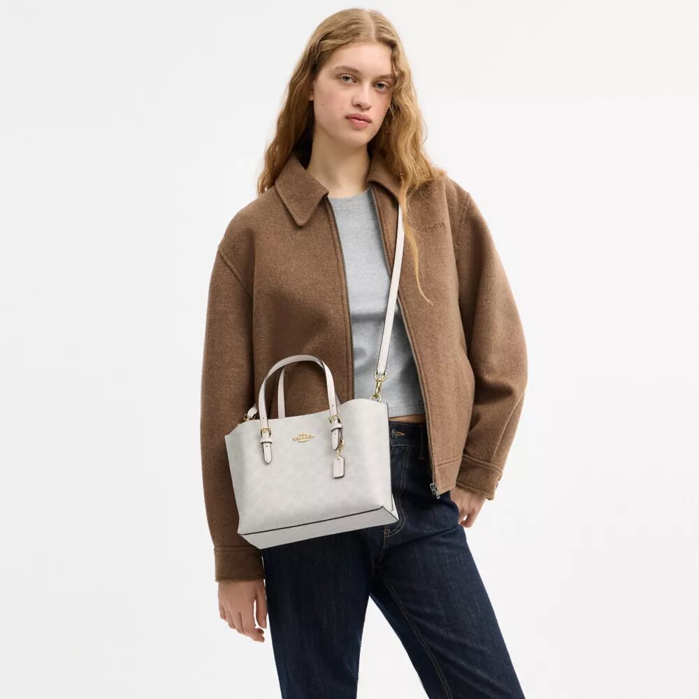 Mollie-tote 25 i Signature Canvas