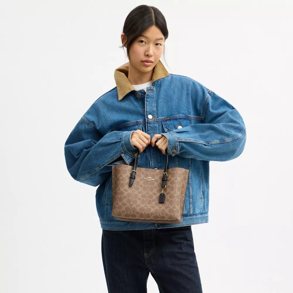 Mollie-tote 25 i Signature Canvas