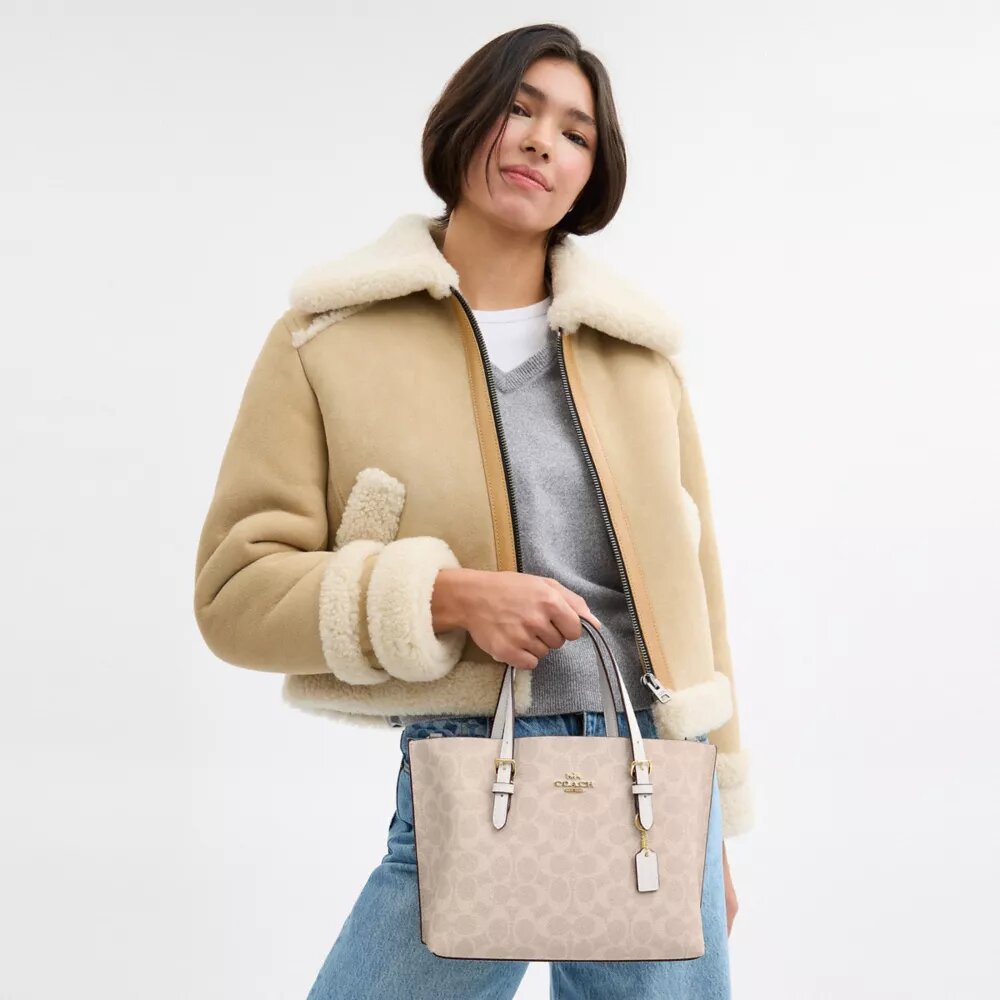 Mollie-tote 25 i Signature Canvas