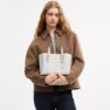 Mollie-tote 25 i Signature Canvas