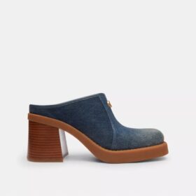 Mules med hæl og skulptureret C-logo i Loved Denim