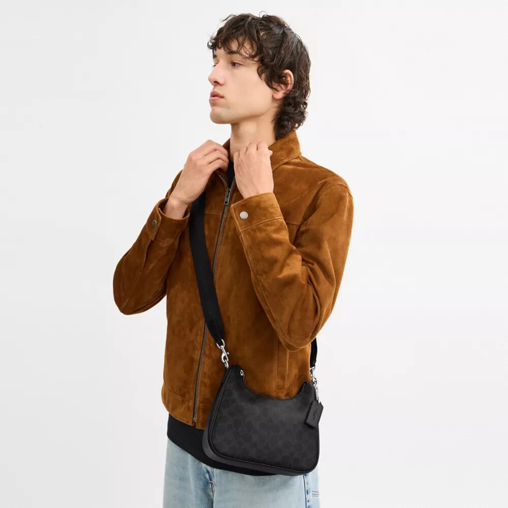 Nolan Hobo-taske i Signature Canvas