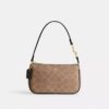 Nolita 19 i Signature Canvas