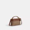 Rainer crossbody-taske 18 i Signature Canvas