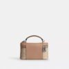 Rainer crossbody-taske 18 i Signature Canvas