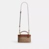 Rainer crossbody-taske 18 i Signature Canvas