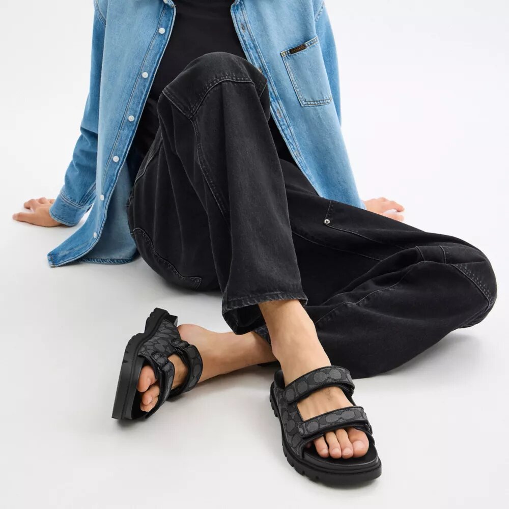 Remsandaler med dobbelt rem i signatur-jacquard
