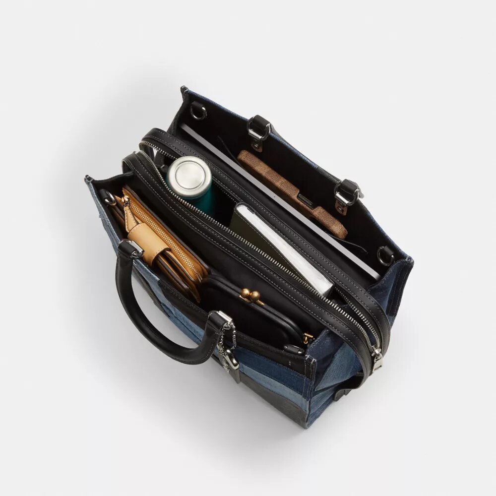 Rogue-tasker med patchwork af genbrugt denim