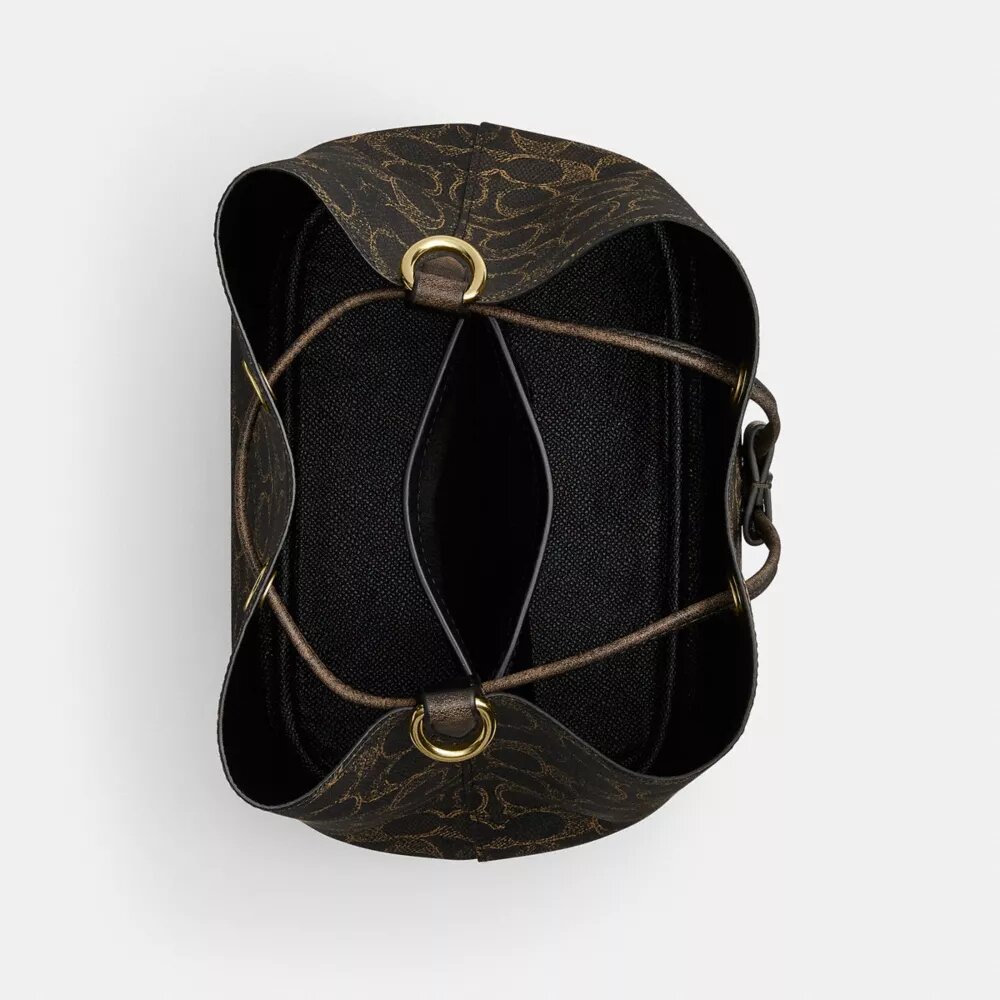 Rowan-bucketbag i Loved Signature Canvas med Vedhæng