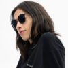 Rund solbrille i struktureret metal